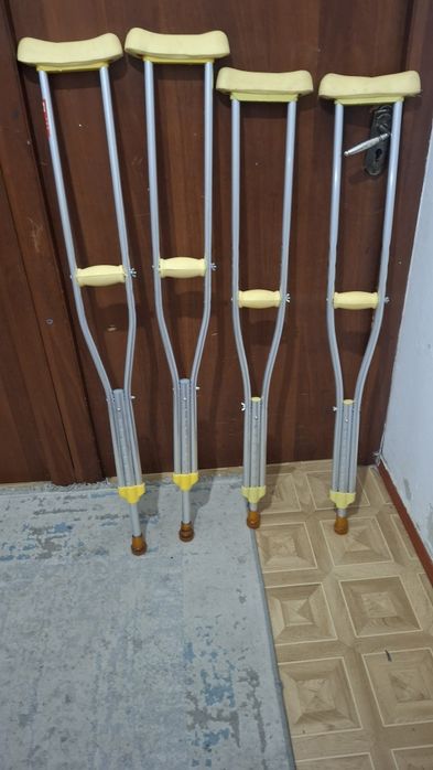 Костыли подмышечные