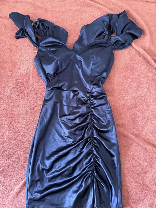 Официална синя рокля