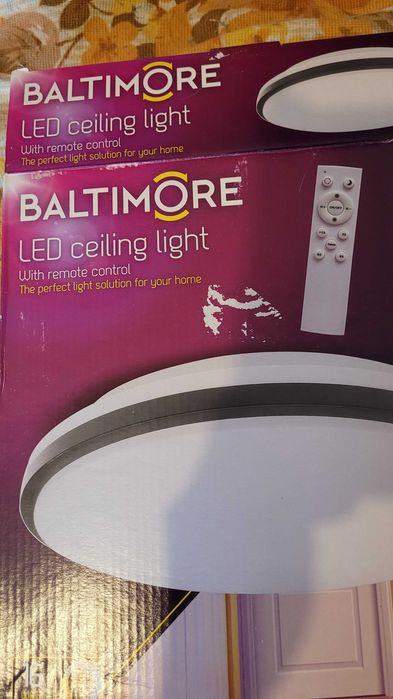 Plafoniera led cu telecomanda