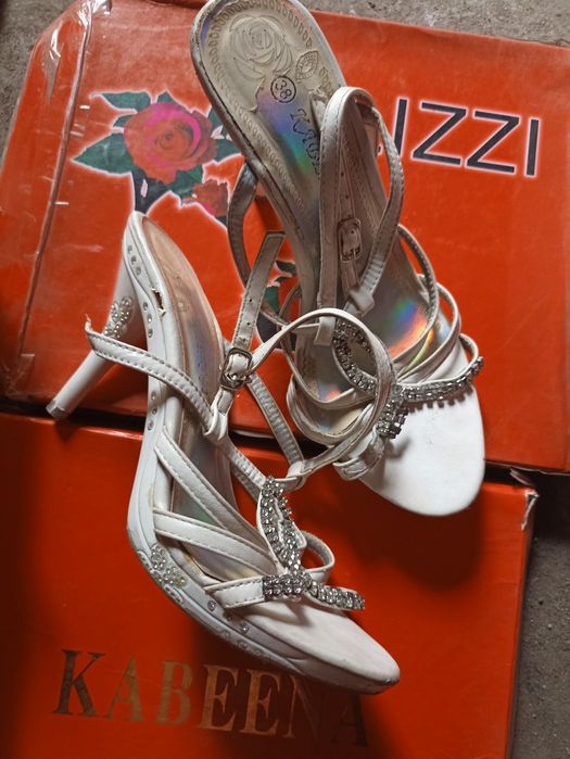 Продам зимние сапоги