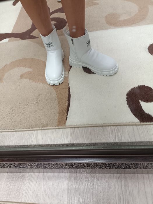 Полу ботинки зима новые 39