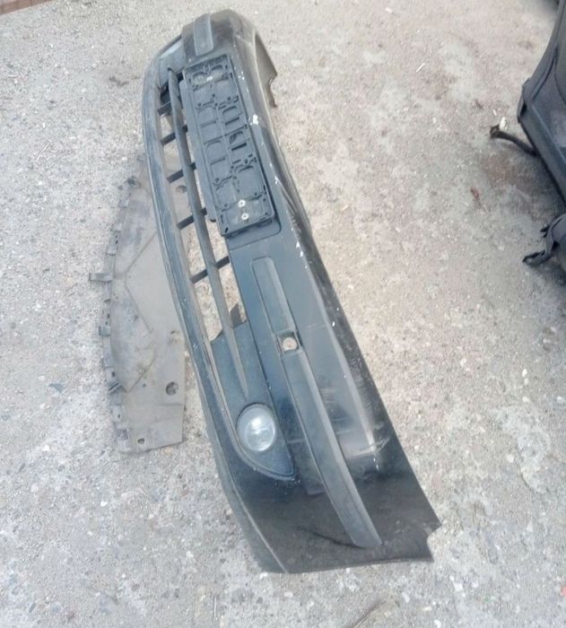 Vând bara Renault Laguna 2 , stare foarte buna, completa proiectoare , am și verde doar Rm Valcea