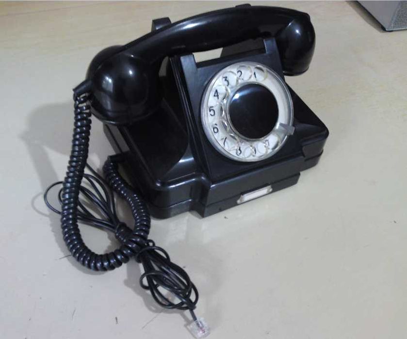 Ретро телефоны середины прошлого столетия