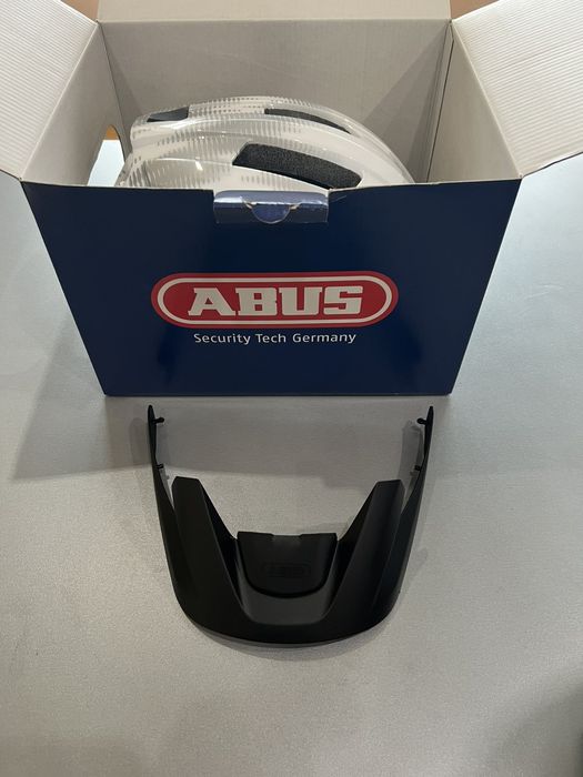 Продавам Каска ABUS