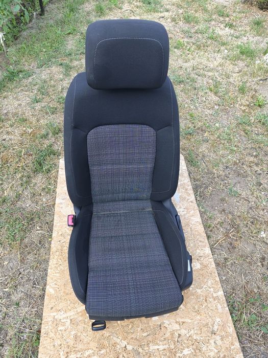 Седалки за VW Passat B8