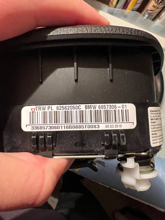 BMW F30, F31 LCI Кожен волан с air bag