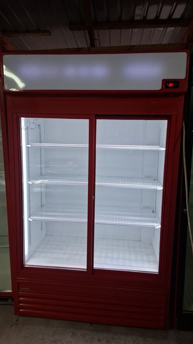 Витрины холодильники