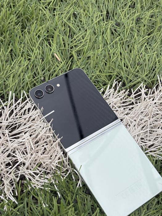 Samsung Z Flip 5 256 Гб
