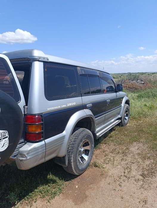 Продам Митсубиси Паджеро 2