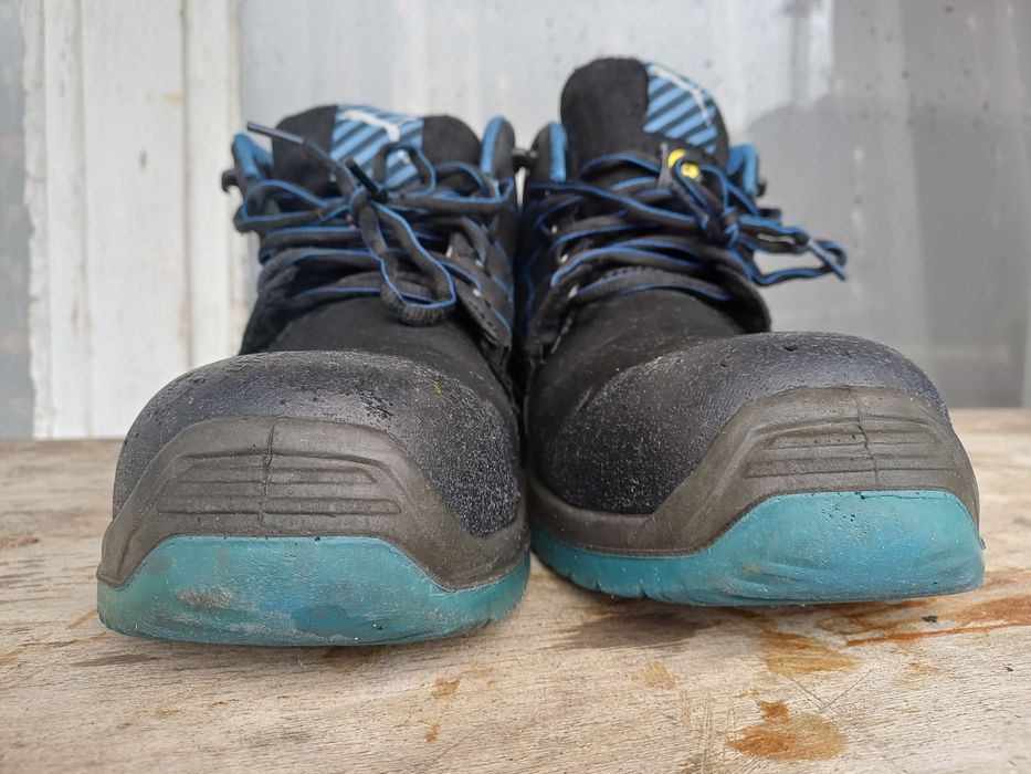 Продавам работни обувки PUMA KRYPTON BLUE MID S3 ESD SRC