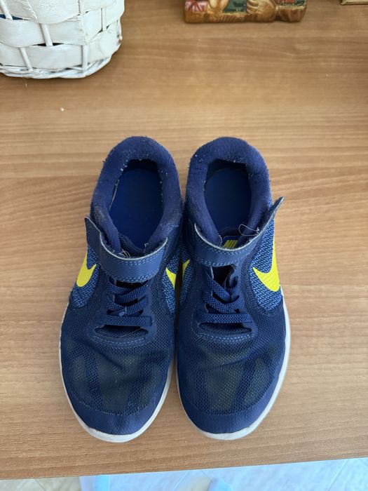 NIKE детски маратонки