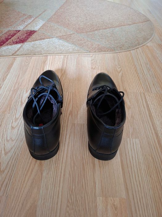 Черни кожени зимни боти