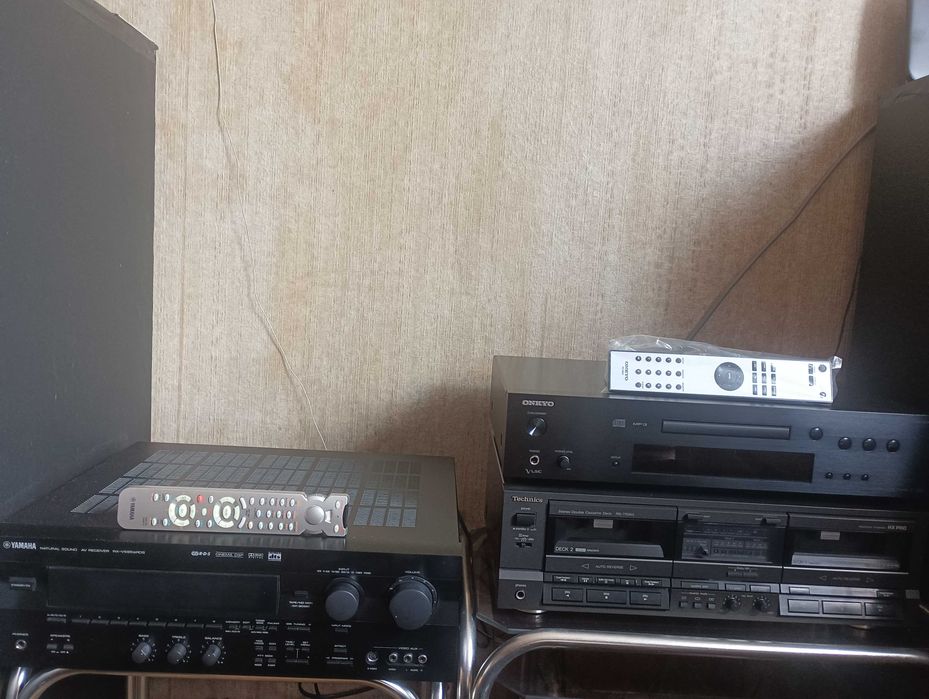 Супер запазена  hi-fi аудио сестема