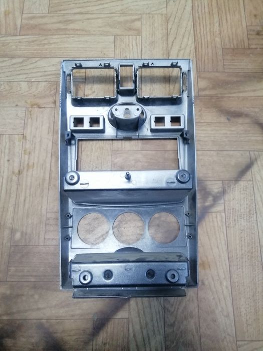 Продам консоль на Приора1