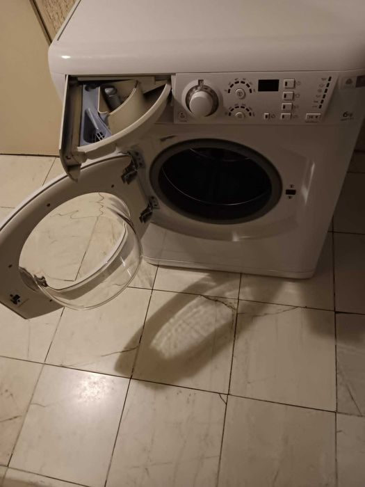 Роботеща и запазена пералня Hotpoint Ariston 6кг/1200 оборота, прозведена в Италия
