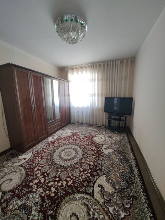 Урганч шахри Олимпия махалласиди 1-каватда 1-хонали квартира Ижарага