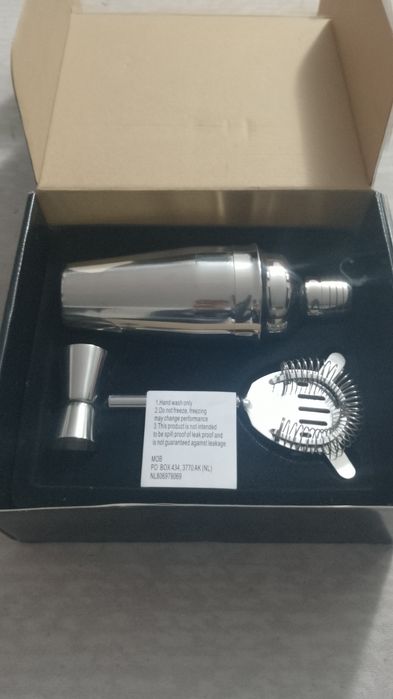 Set Cocktail Shaker Barman 3 Piese - NOU