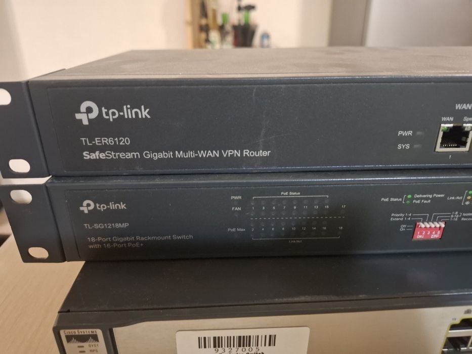 Vand 3 switch-uri profesionale