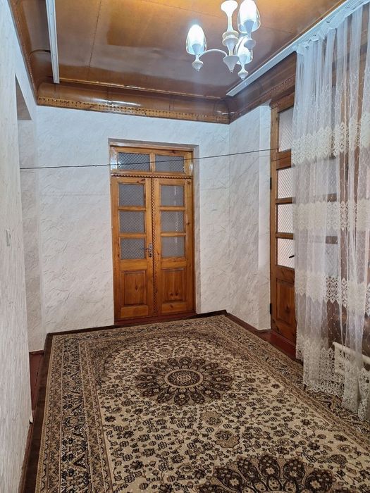 Nazarbek Uy sotiladi