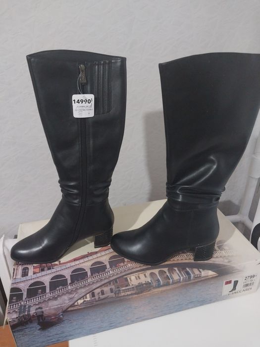 Продам сапоги женские