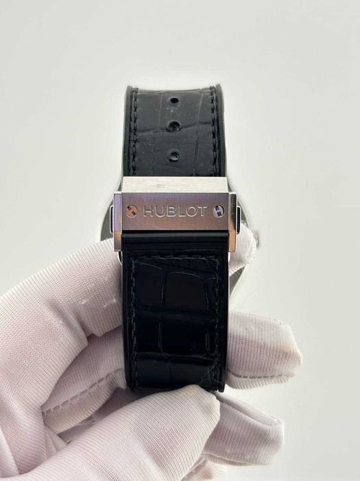 Часы Hublot Classic Fusion Ultra-Thin