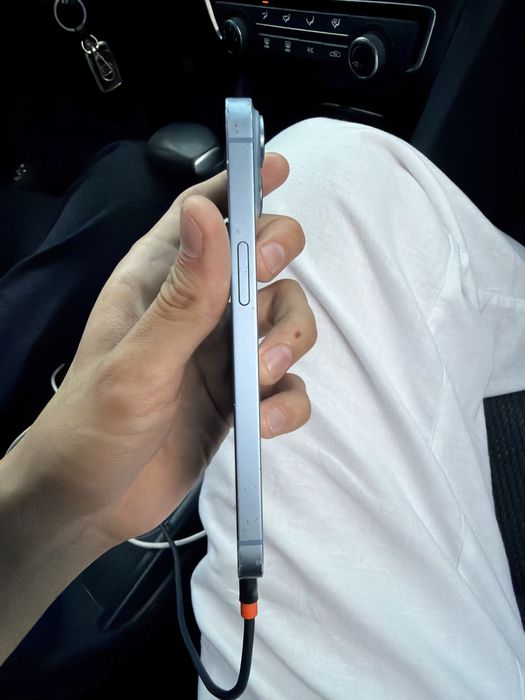 Продам iPhone 14 128 ГБ Bluе