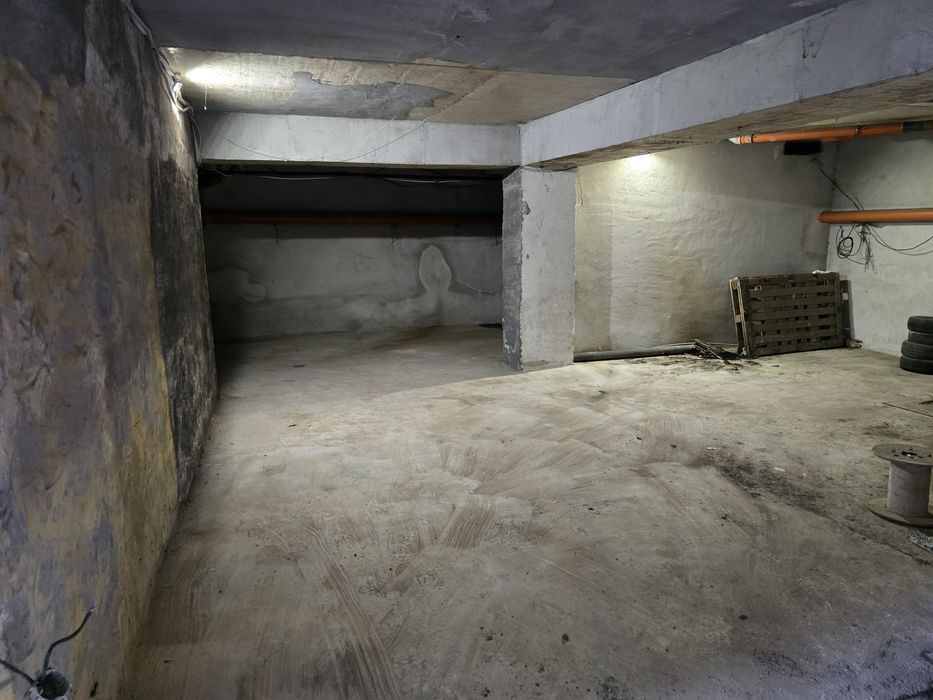 Подземен Гараж / Паркомясто