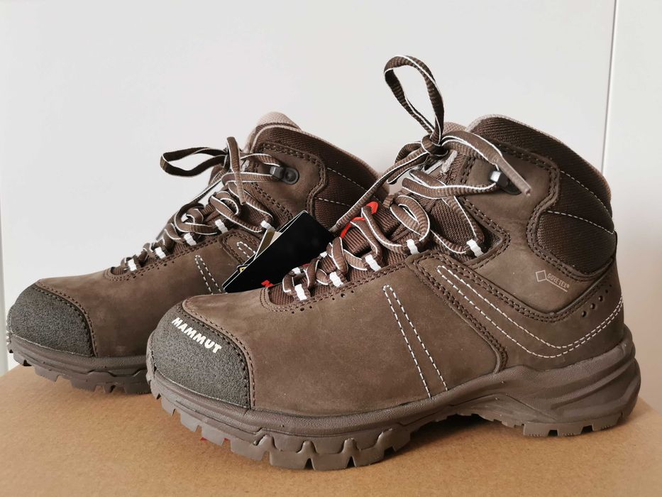 Дамски трекинг обувки Mammut  36 - 165 лв