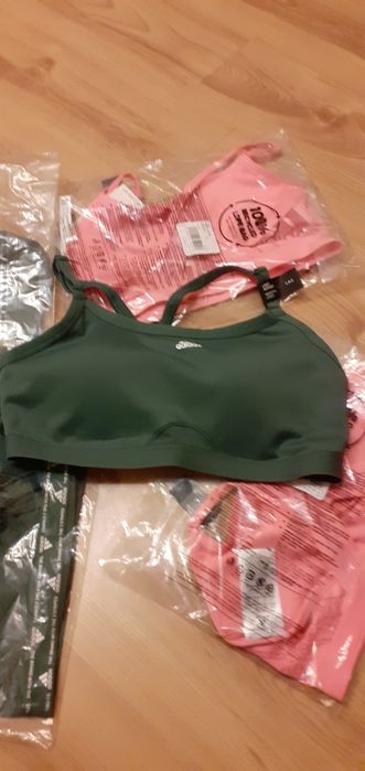 Спортен сутиен Adidas