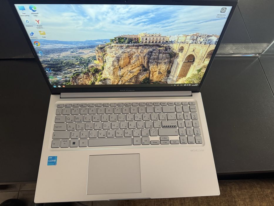 Ноутбук Asus зарядк