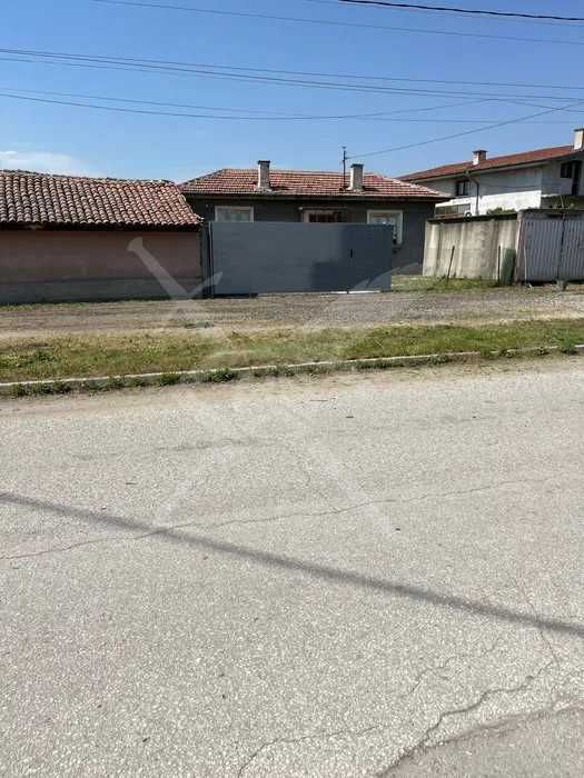 Къща в китното селце Граф Игнатиево!