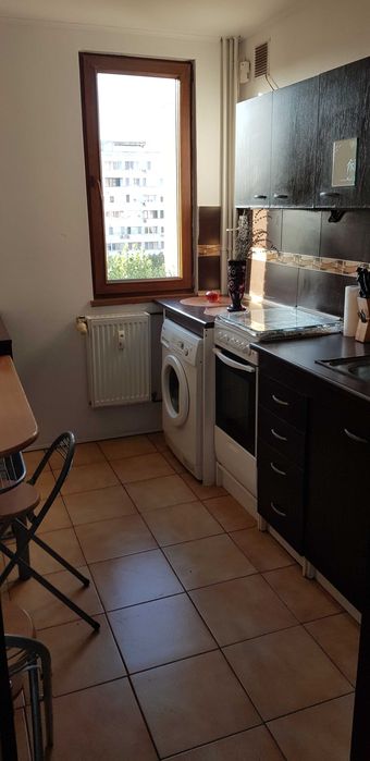 De inchiriat apt. decomandat 2 camere, 8 din10, Bdul. Alexandru Obregia Nr.40 - Complet utilat - Valabil imediat.