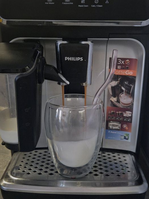 Кафе автомат Philips LatteGo 2200