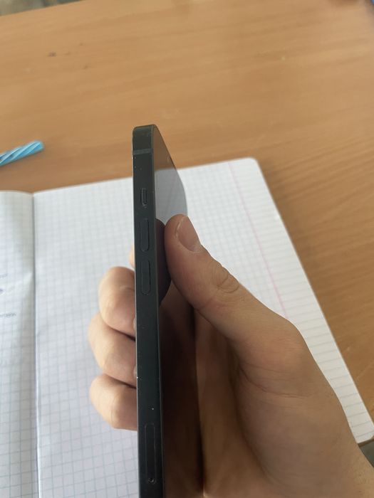 Айфон 13 в идеальном состоянии