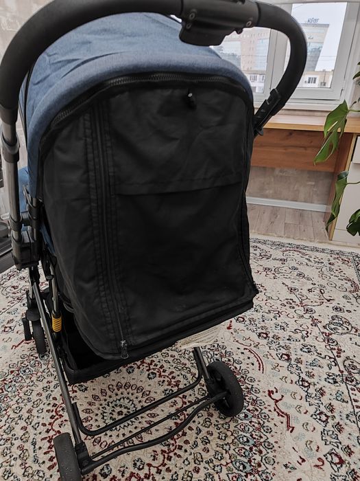 Коляска прогулочная