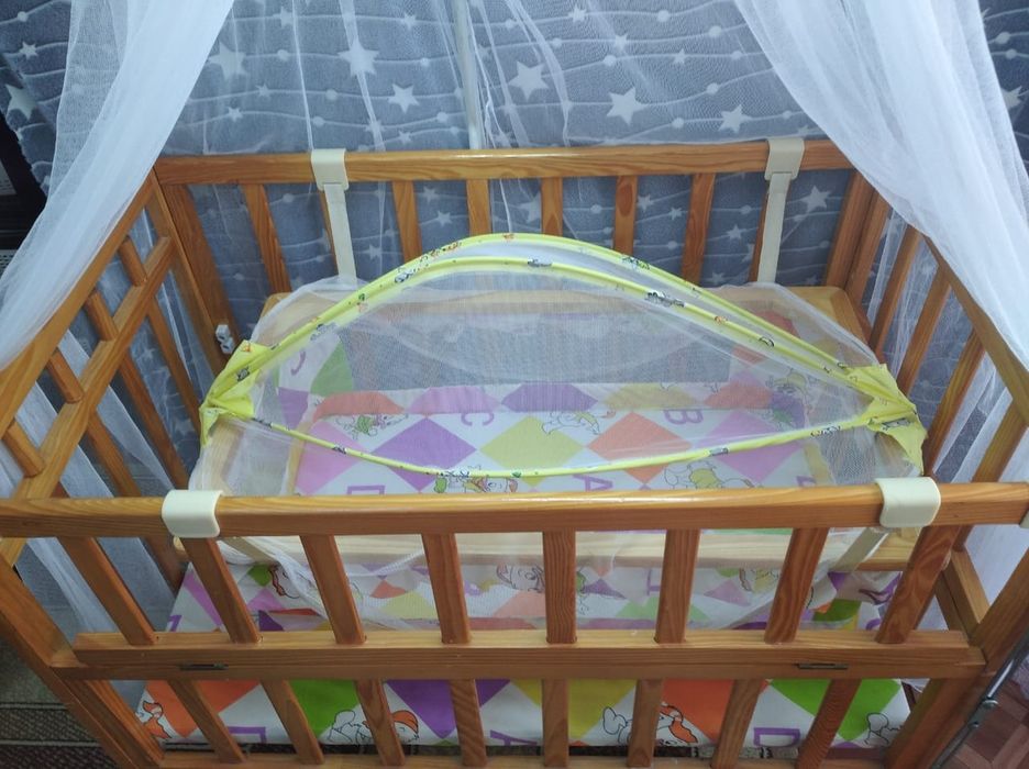 Детская кроватка