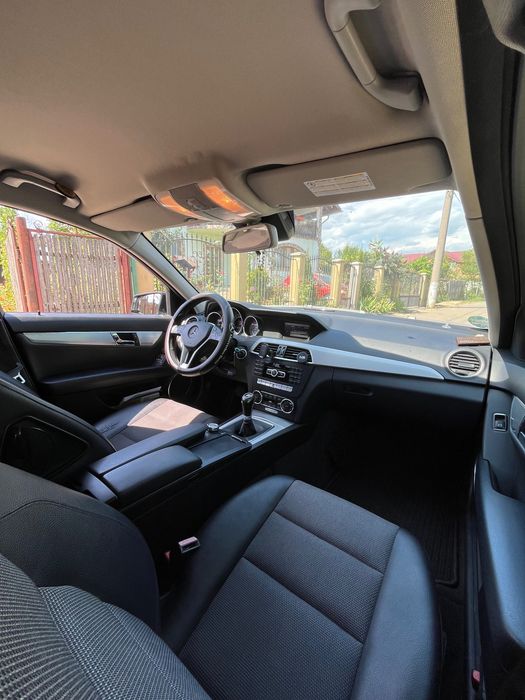 Mercedes Benz C200
