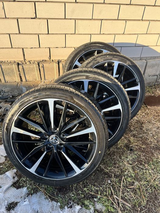 Продам диски от камри 70-75