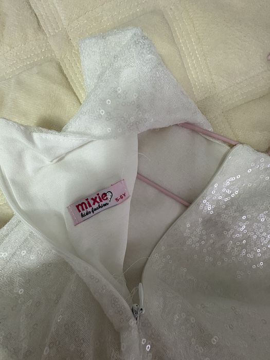 Продам платье на девочку!