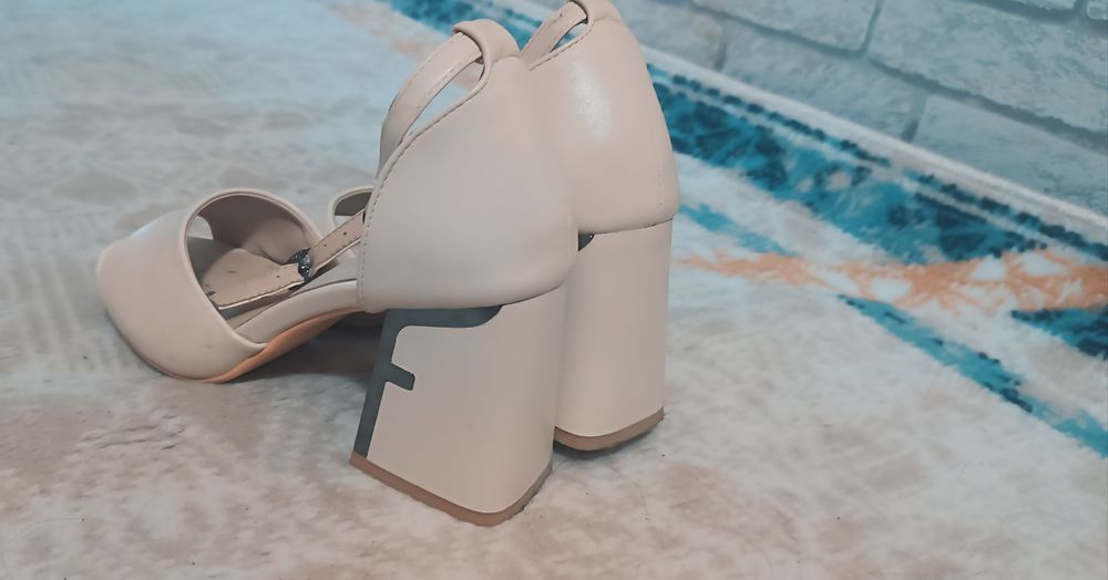 Продаю каблук б/у