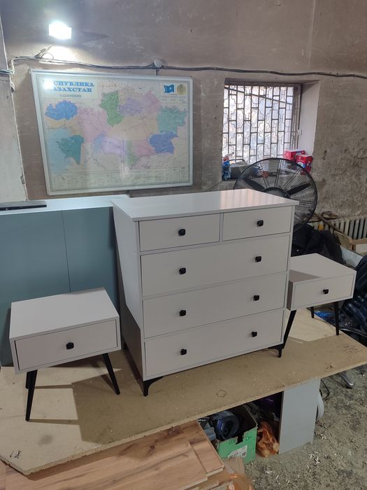 Комод и тумбы 2 шт