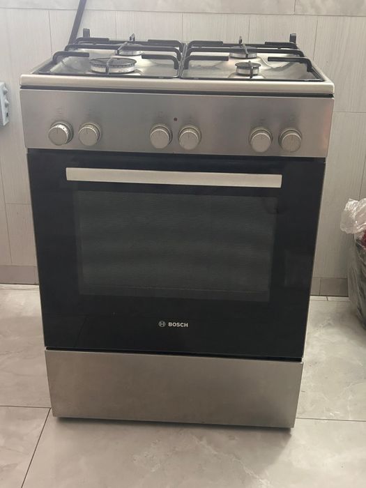 Продам газовую плиту