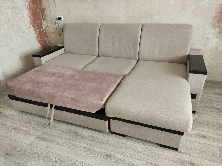 Диван угловой 2.5м