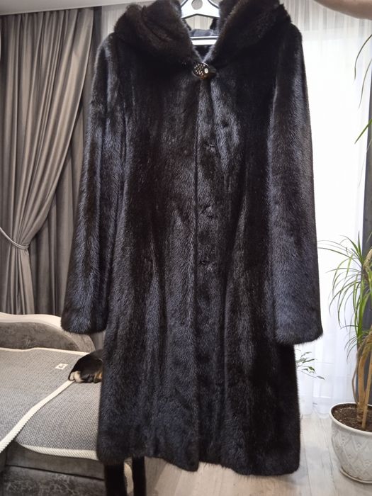 Продам норковую шубу