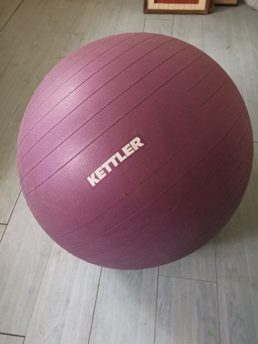фитнес топка от марката Kettler