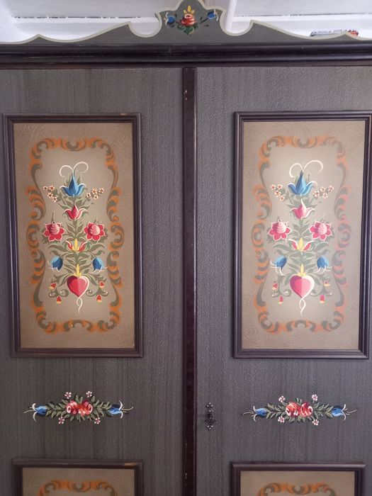 Dulap vintage cu 2 uși