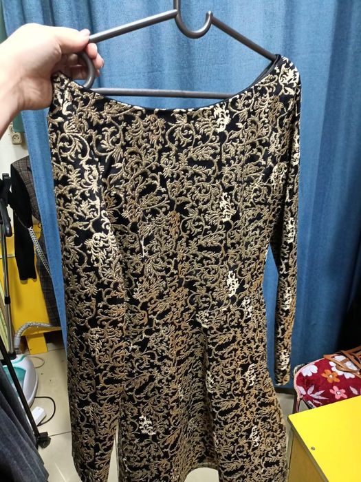 Продам новые платья