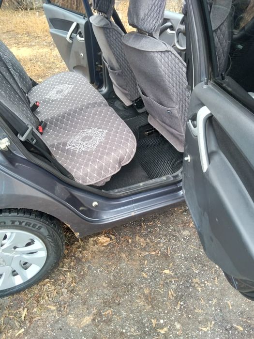 Lada Granta liftback