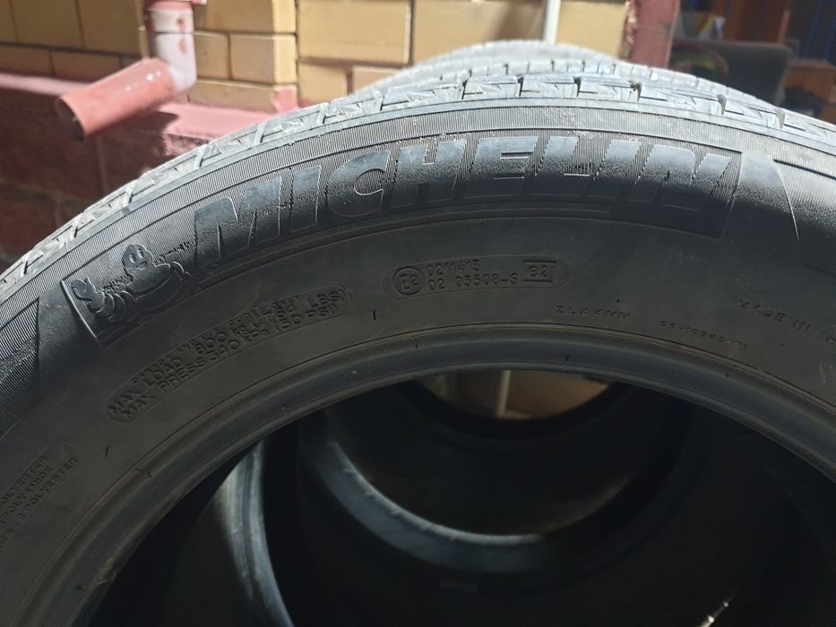 Продам шины R 18