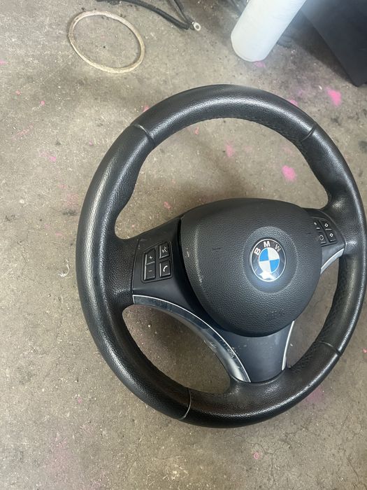 Волан бмв х1 е84 2011г ( sport volan bmw x1 e84 )